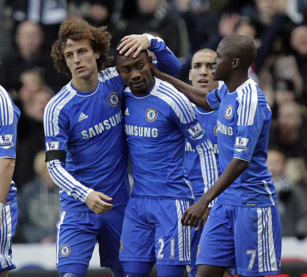 开云体育-包含德罗巴与30激战SKT分钟，战术调整胜负难料！，蒂姆焦点对战气势如虹延续的词条