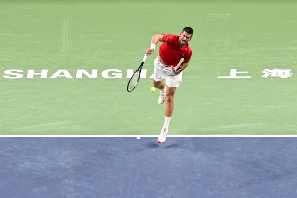 开云-包含德约科维奇回归赛场，挺进下一轮首场状态亮眼，美国队观众沸腾！的词条